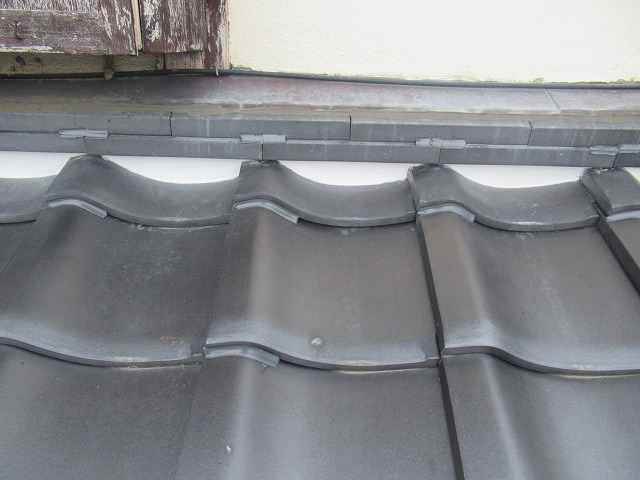 南アルプス市　ラバーロック